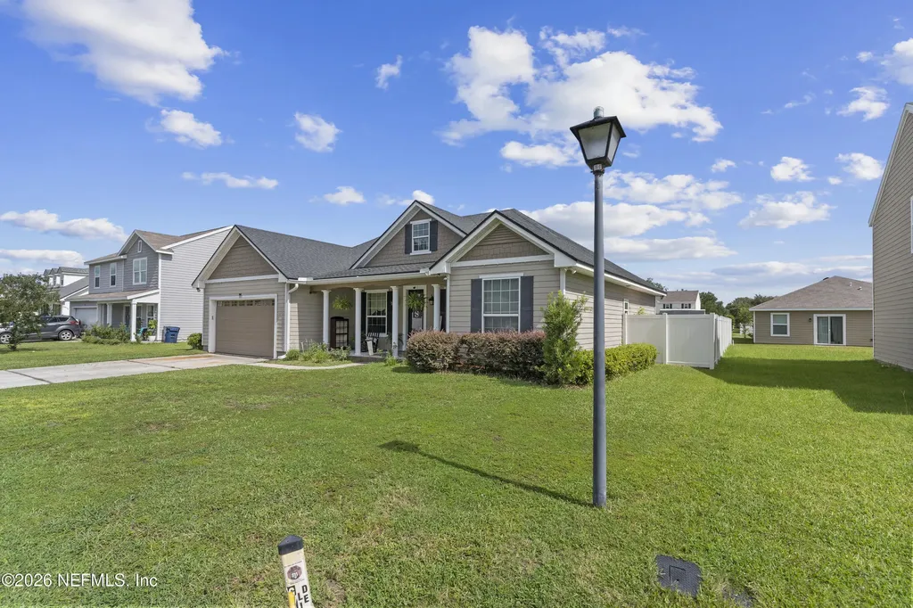 737 Constitution Place Macclenny FL 32063