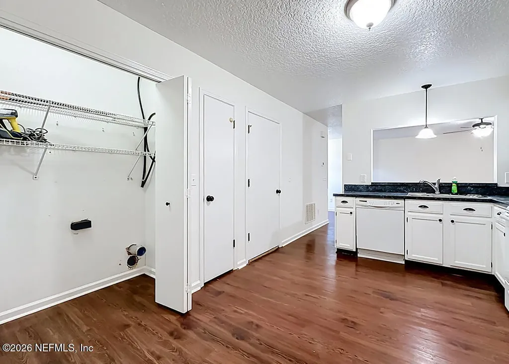 4042 Stillwood Drive Jacksonville FL 32257