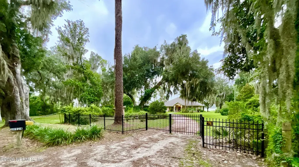 20924 NE 132nd Ave Avenue Waldo FL 32694