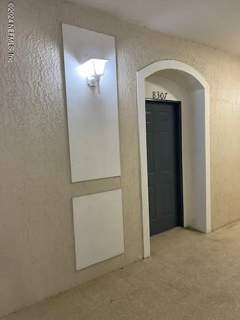 7801 Point Meadows Drive Jacksonville FL 32256