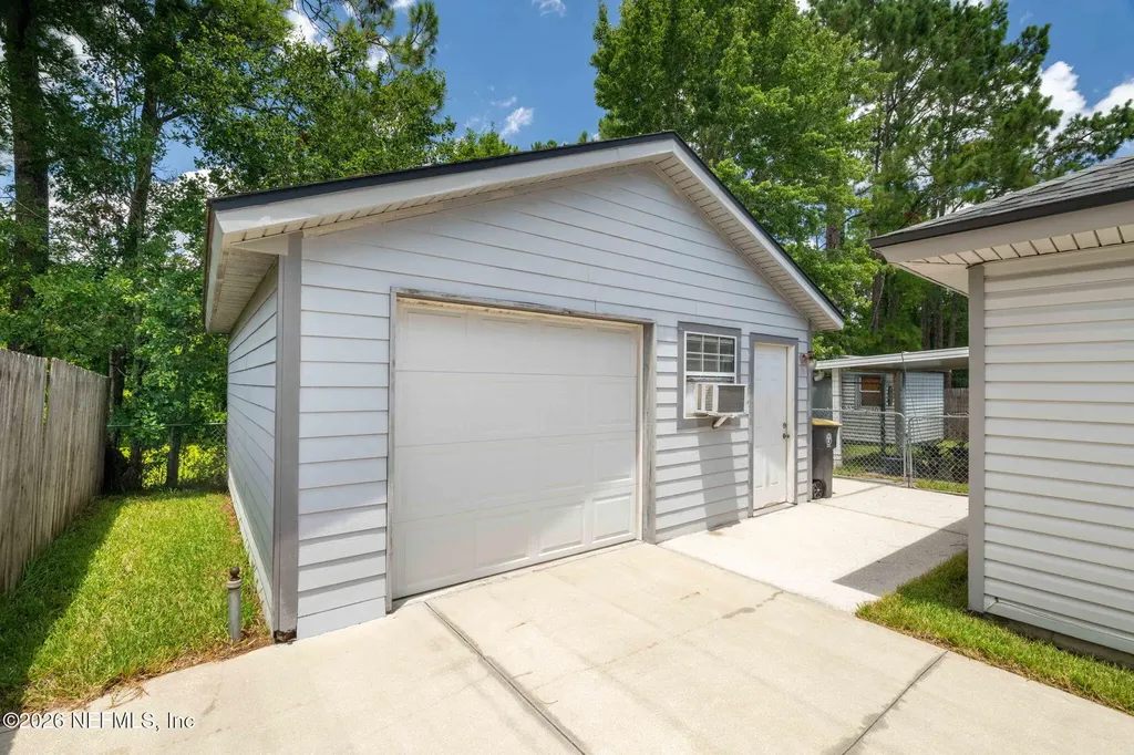 8354 Fire Fly Lane Jacksonville FL 32244