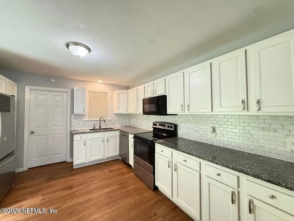 8515 Maple Street Jacksonville FL 32244