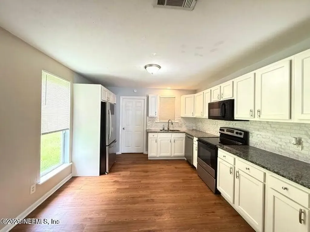 8515 Maple Street Jacksonville FL 32244