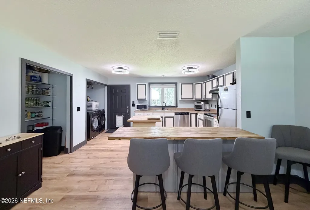 327 Keuka Lake Trail Interlachen FL 32148