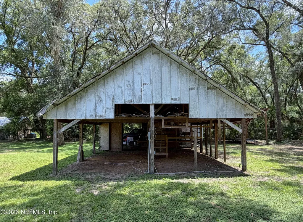 327 Keuka Lake Trail Interlachen FL 32148