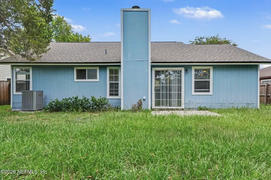 8520 Moss Pointe Trl Trail N Jacksonville FL 32244