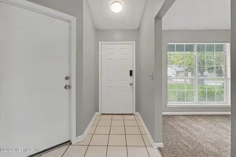 8520 Moss Pointe Trl Trail N Jacksonville FL 32244