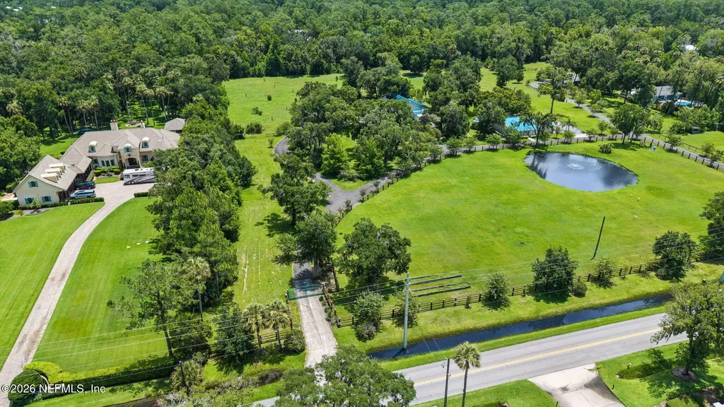 18 S Roscoe Boulevard Ponte Vedra Beach FL 32082