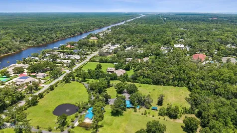 18 S Roscoe Boulevard Ponte Vedra Beach FL 32082