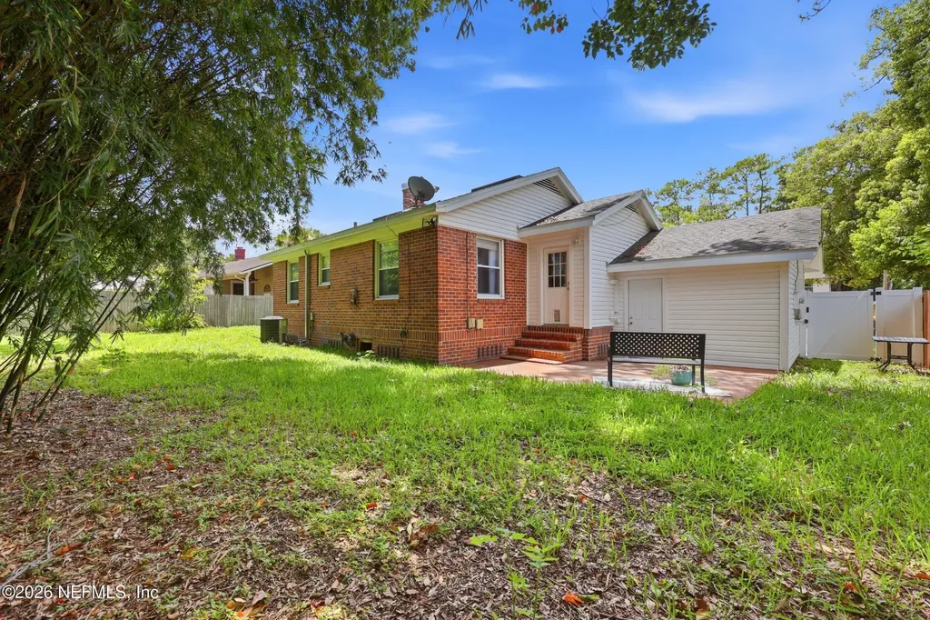 1723 Orlando Circle S Jacksonville FL 32207