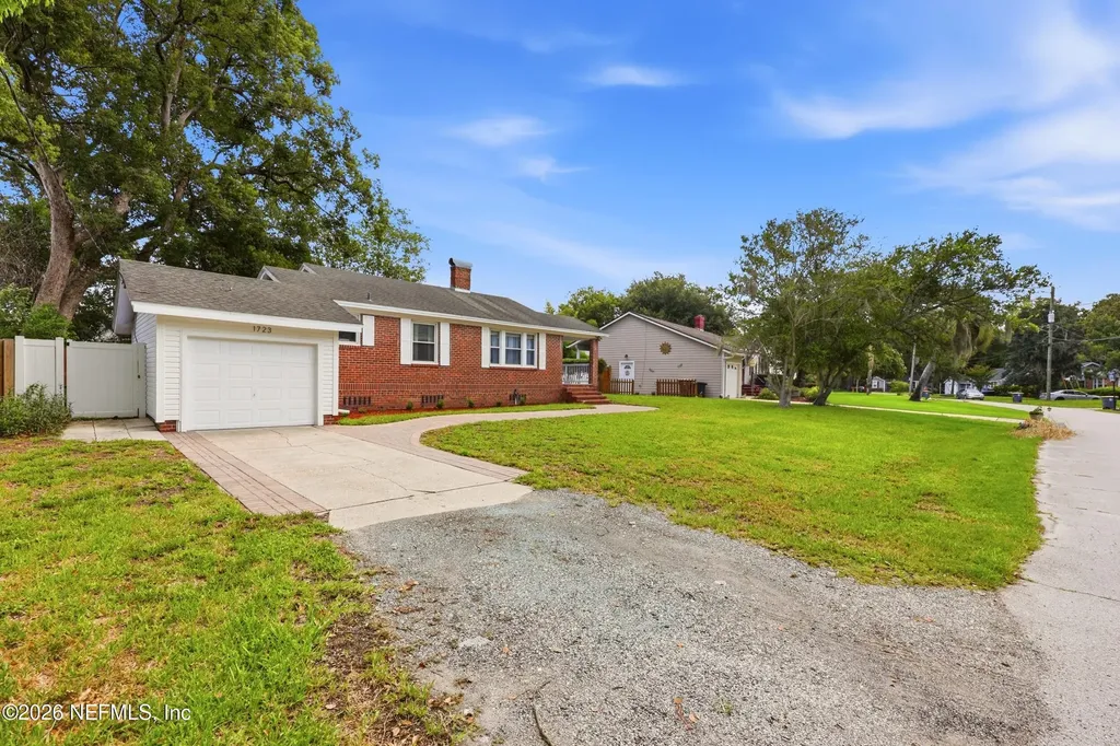 1723 Orlando Circle S Jacksonville FL 32207