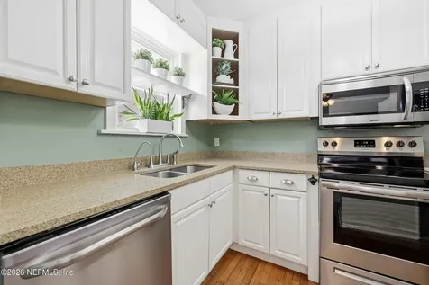1723 Orlando Circle S Jacksonville FL 32207