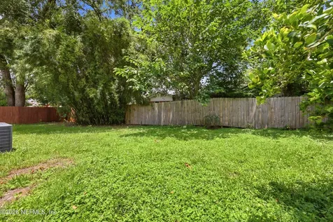 1723 Orlando Circle S Jacksonville FL 32207