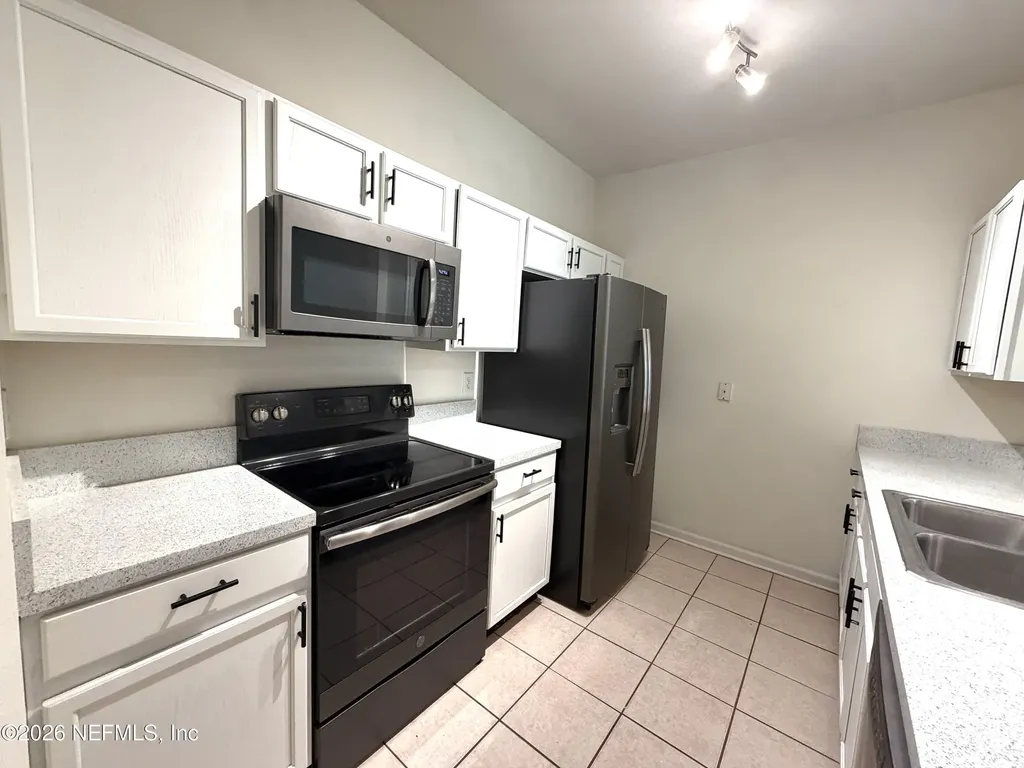 10550 Baymeadows Road Jacksonville FL 32256