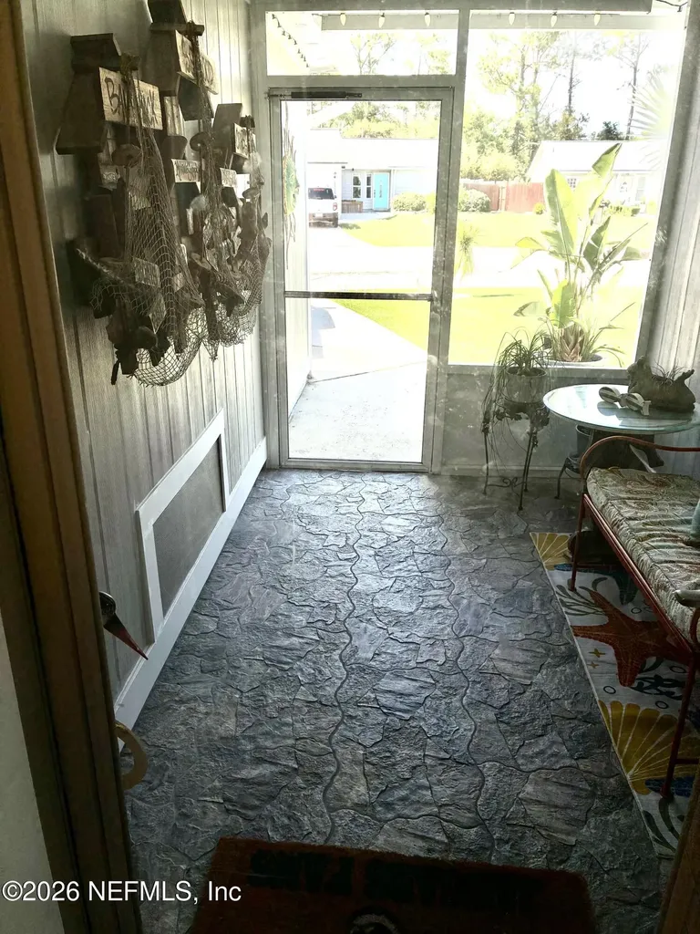183 Annandale Drive W Jacksonville FL 32225