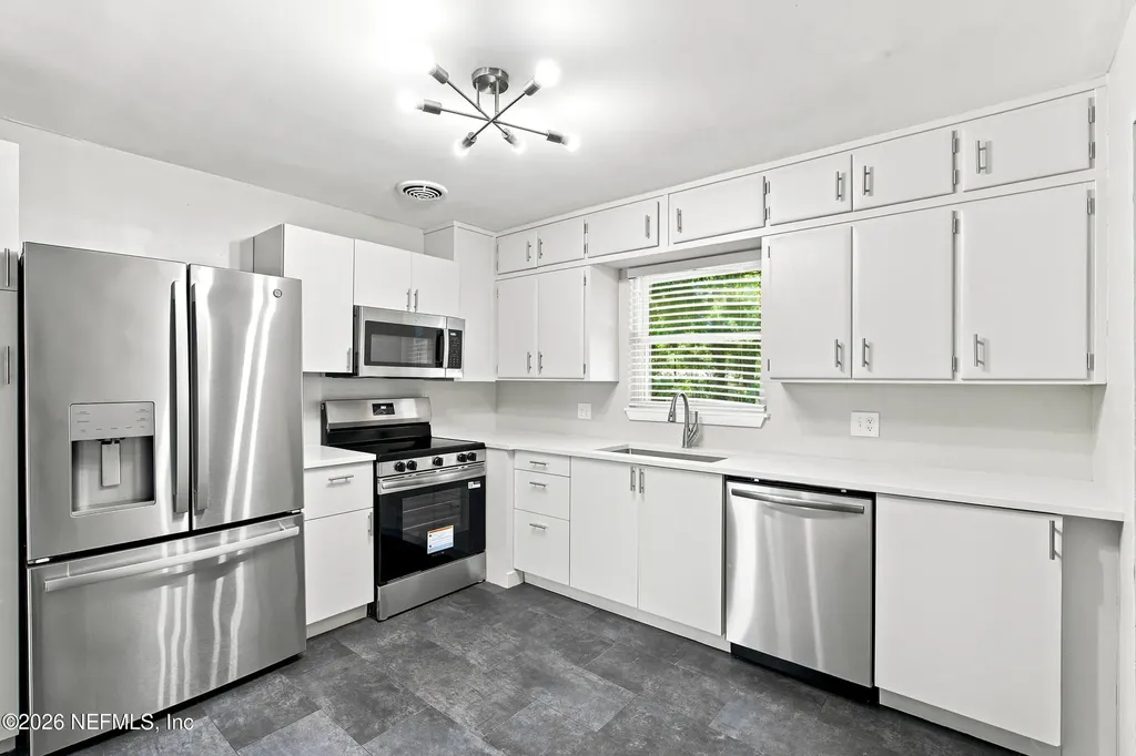 6522 Barkwood Drive Jacksonville FL 32277