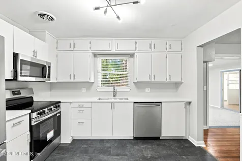 6522 Barkwood Drive Jacksonville FL 32277