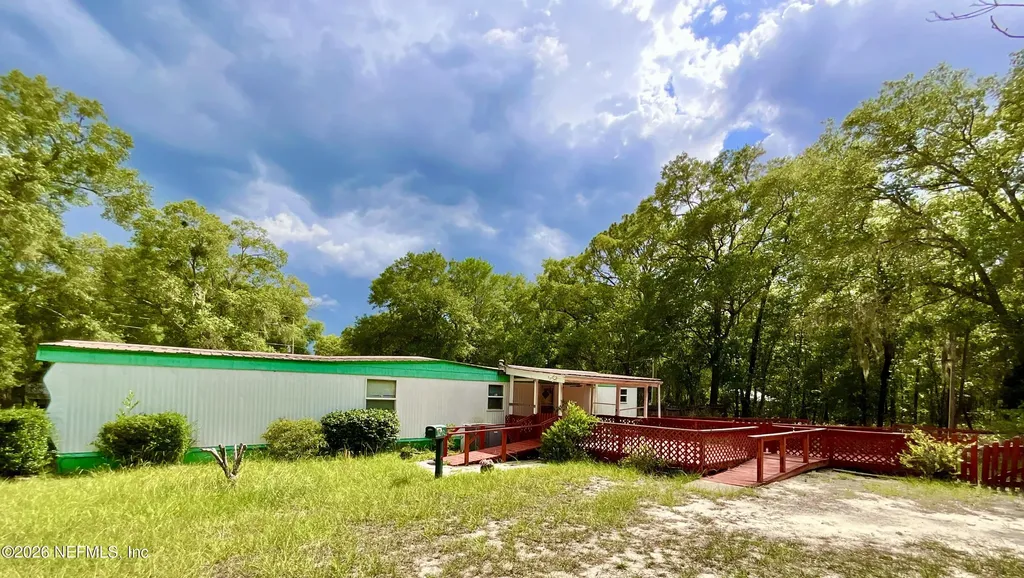 8232 Swan Lake Road Melrose FL 32666