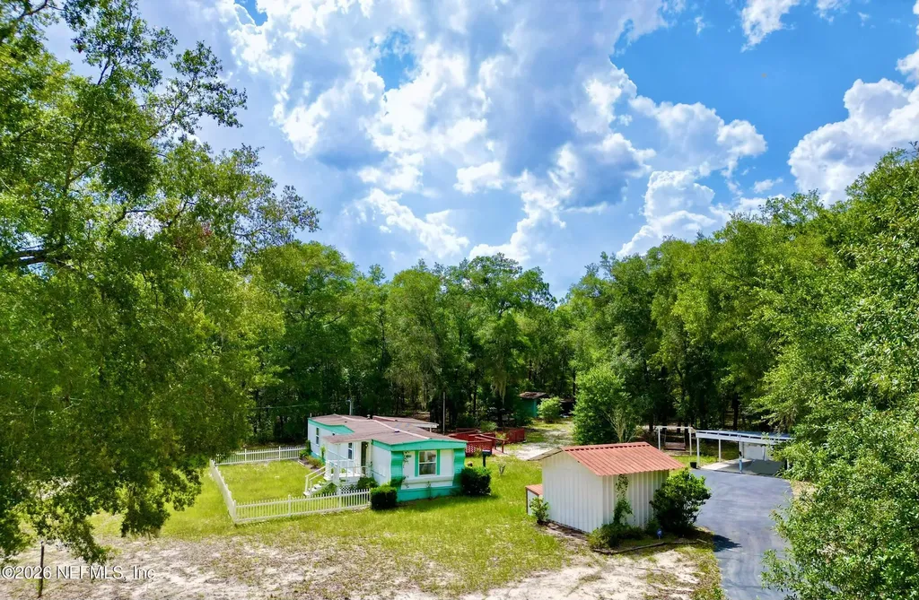 8232 Swan Lake Road Melrose FL 32666