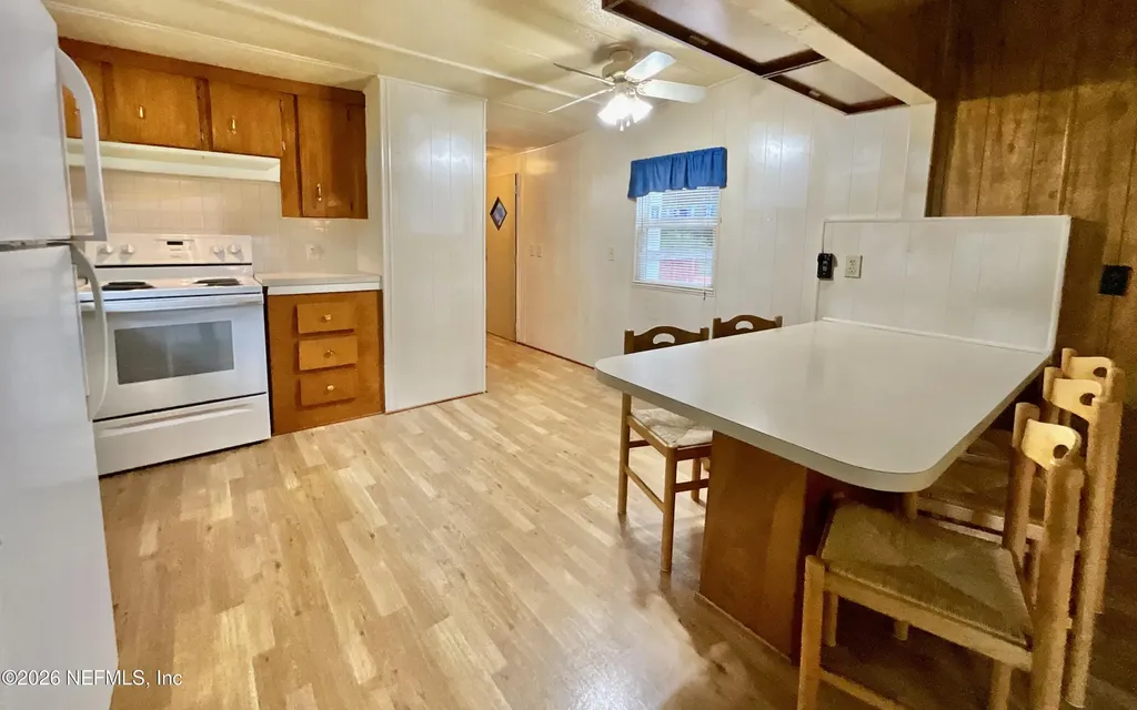 8232 Swan Lake Road Melrose FL 32666
