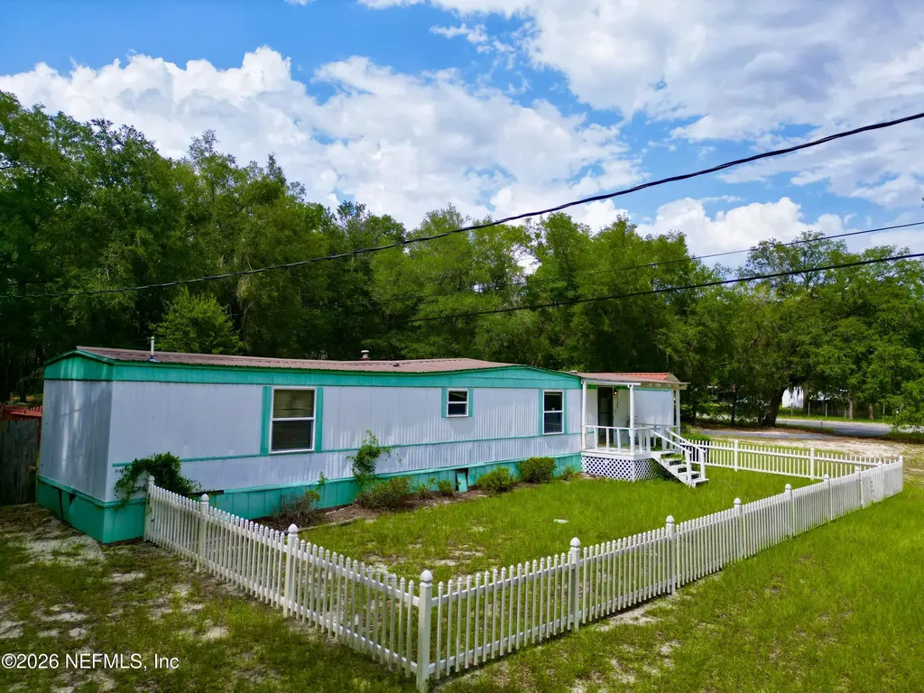 8232 Swan Lake Road Melrose FL 32666