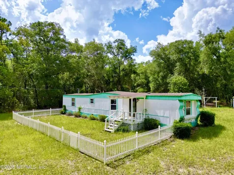 8232 Swan Lake Road Melrose FL 32666