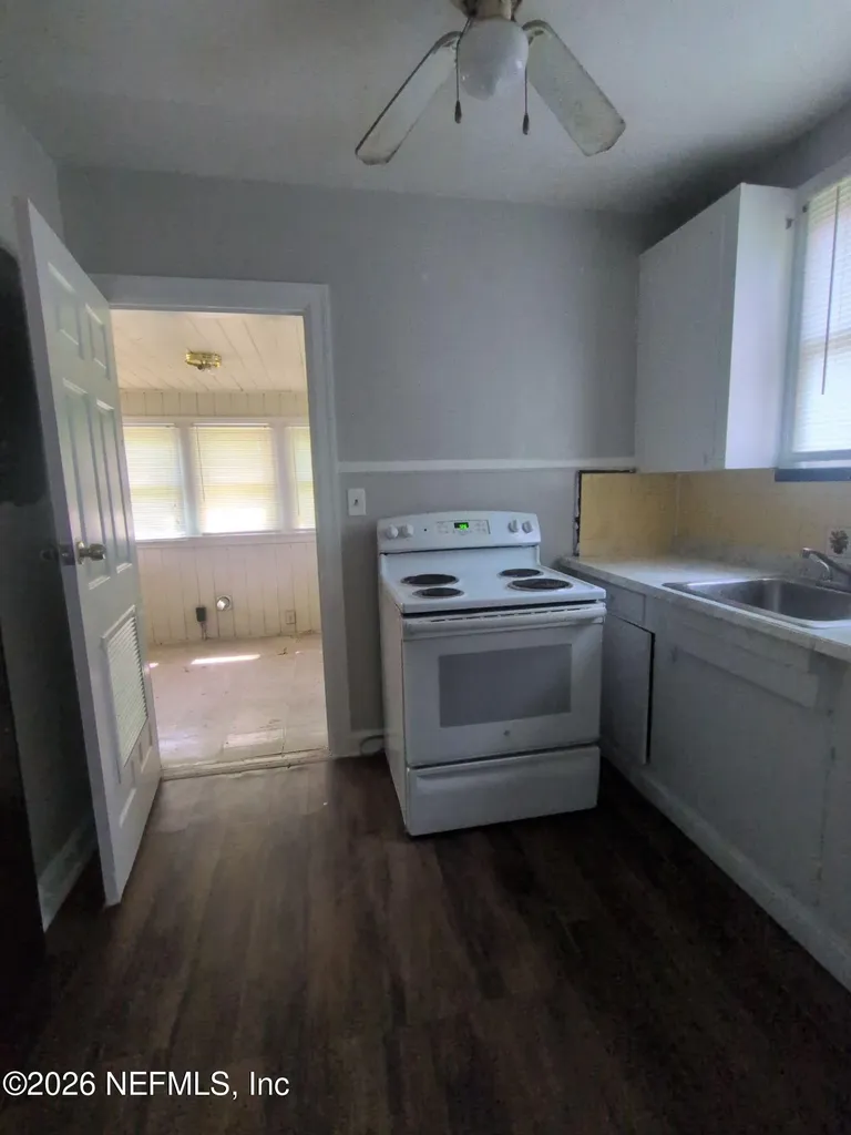 811 Mackinaw Street Jacksonville FL 32254