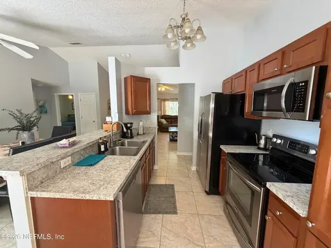 152 Meadow Avenue St. Augustine FL 32084