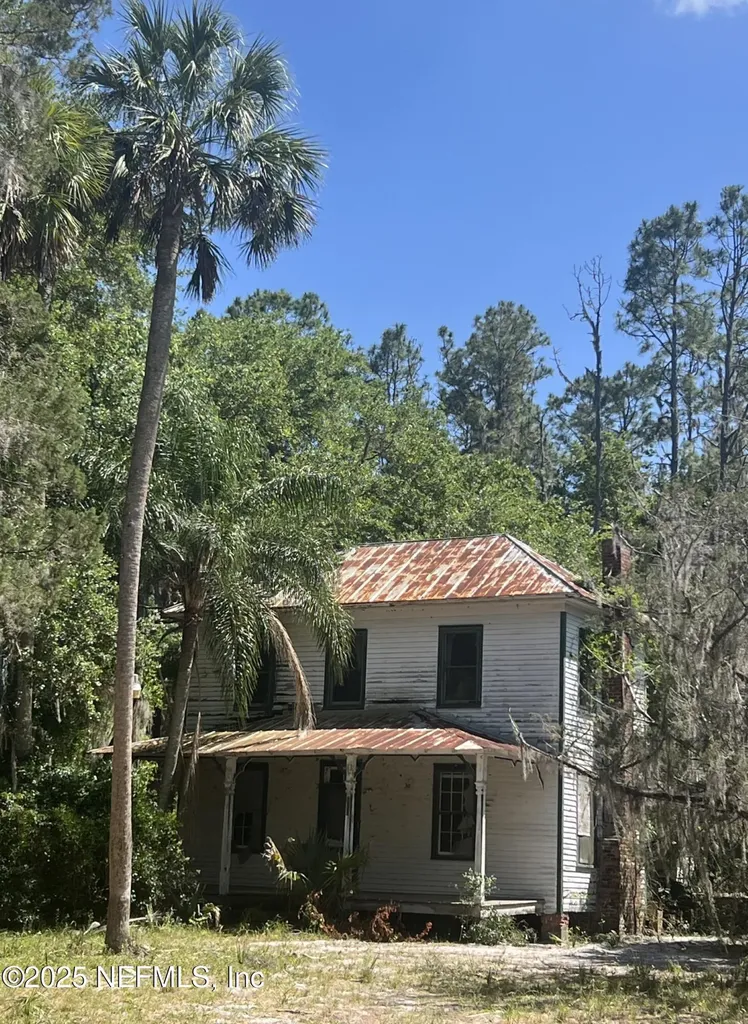 762 National Forest Road 75g Road Palatka FL 32177