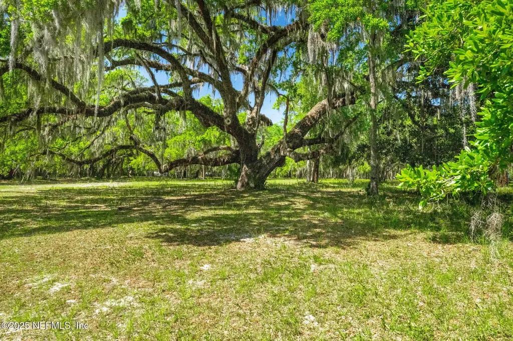 762 National Forest Road 75g Road Palatka FL 32177