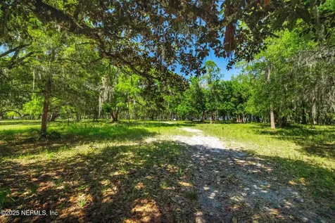 762 National Forest Road 75g Road Palatka FL 32177