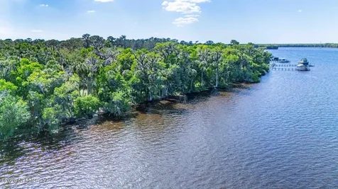 762 National Forest Road 75g Road Palatka FL 32177