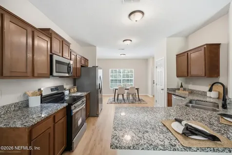 4030 Hunter Circle Jacksonville FL 32207