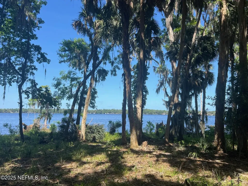 766 National Forest Road 75g Road Palatka FL 32177