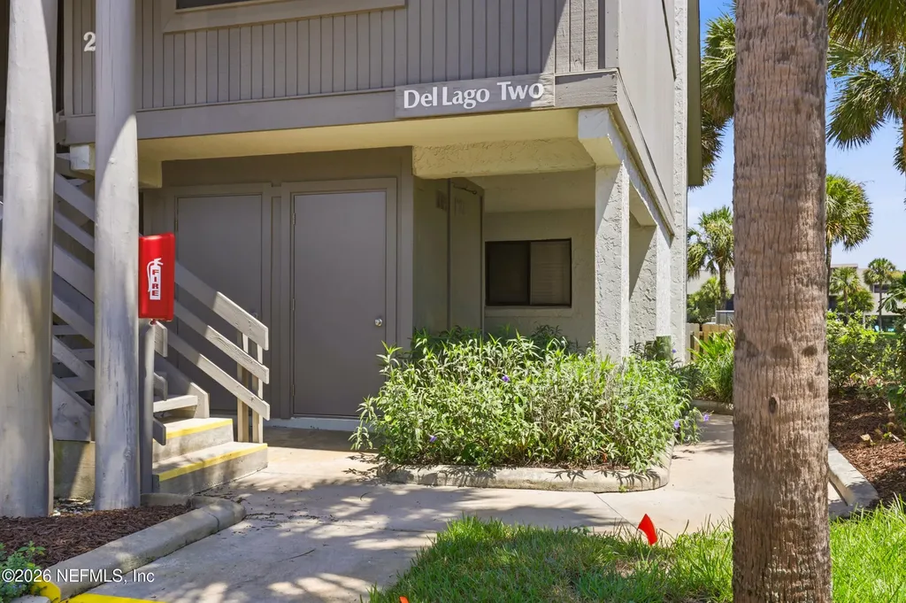 27 Village Del Lago Circle St. Augustine FL 32080