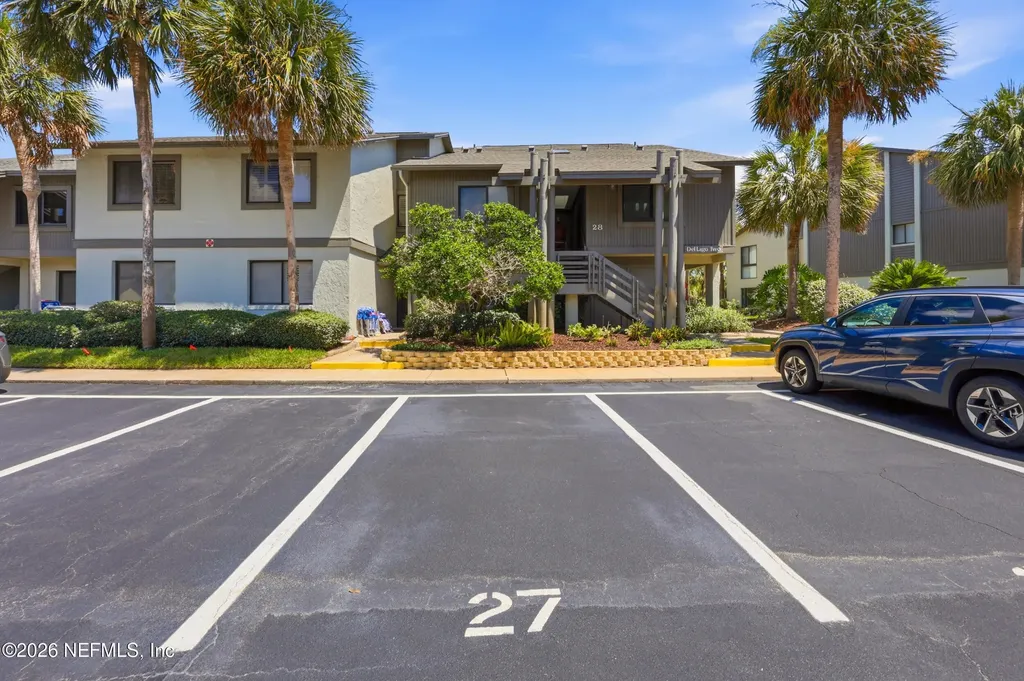 27 Village Del Lago Circle St. Augustine FL 32080