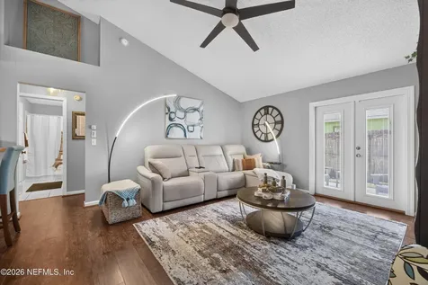 3067 Wavering Lane Middleburg FL 32068