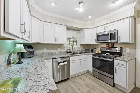 13813 Pleasantview Drive N Jacksonville FL 32225