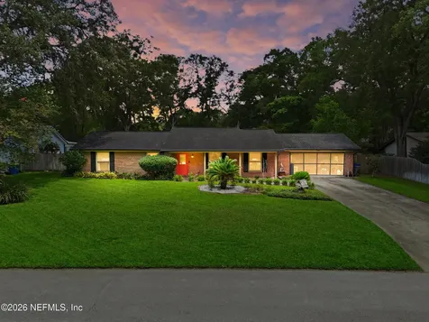 13813 Pleasantview Drive N Jacksonville FL 32225