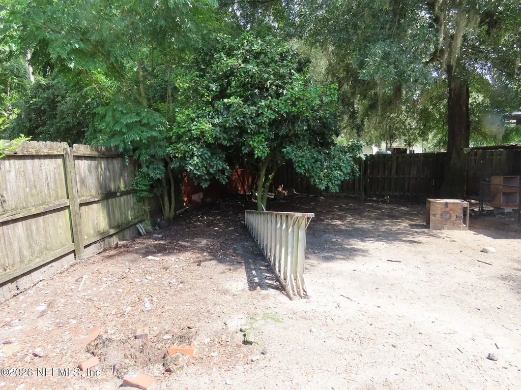 2295 Lake Drive Jacksonville FL 32246