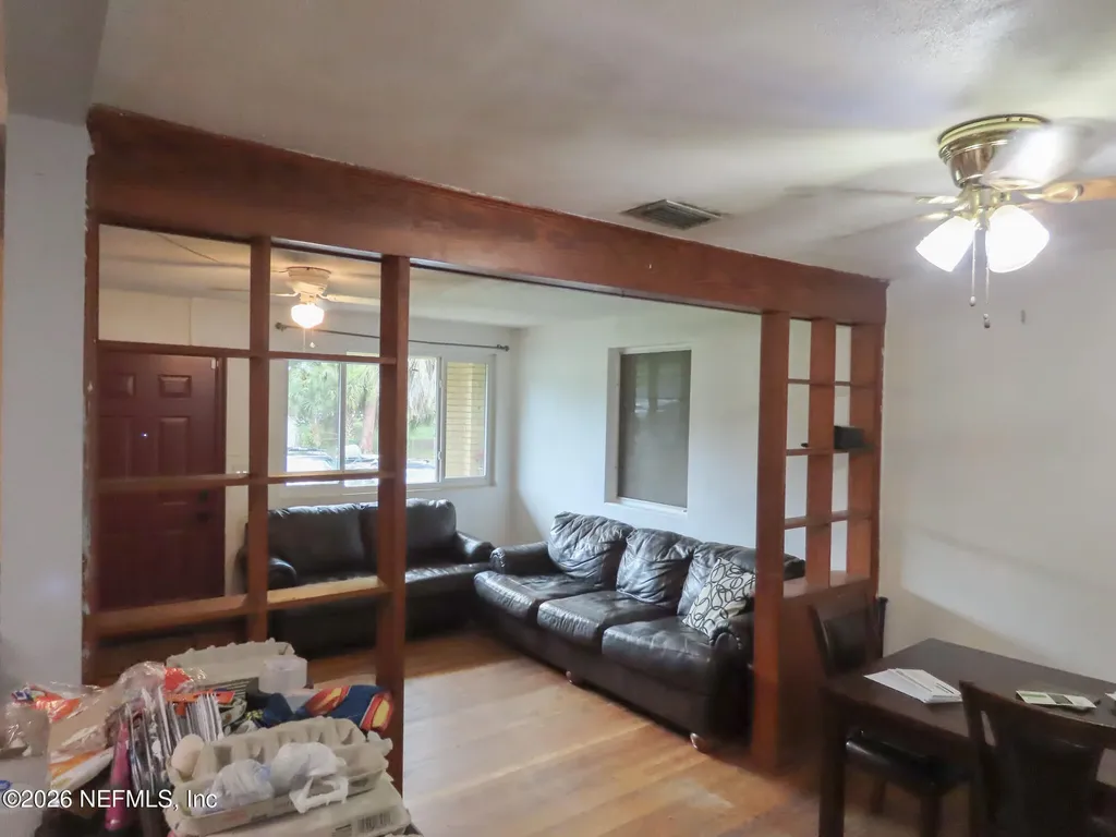 2295 Lake Drive Jacksonville FL 32246