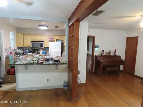 2295 Lake Drive Jacksonville FL 32246