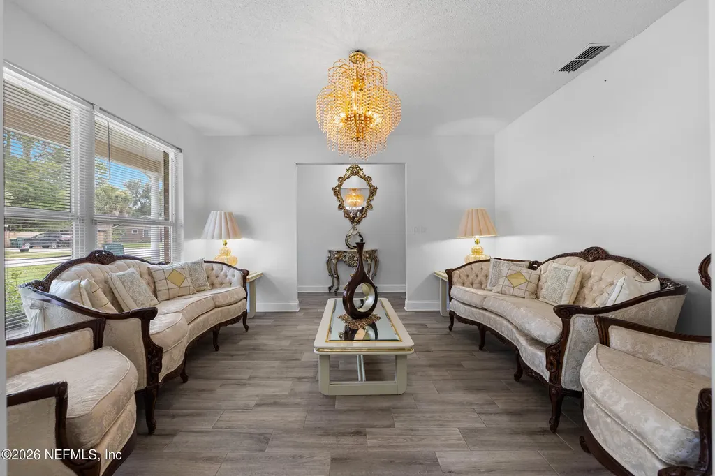 3383 Chrysler Drive Jacksonville FL 32257
