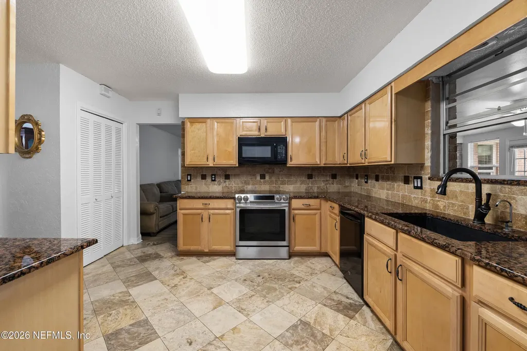 3383 Chrysler Drive Jacksonville FL 32257