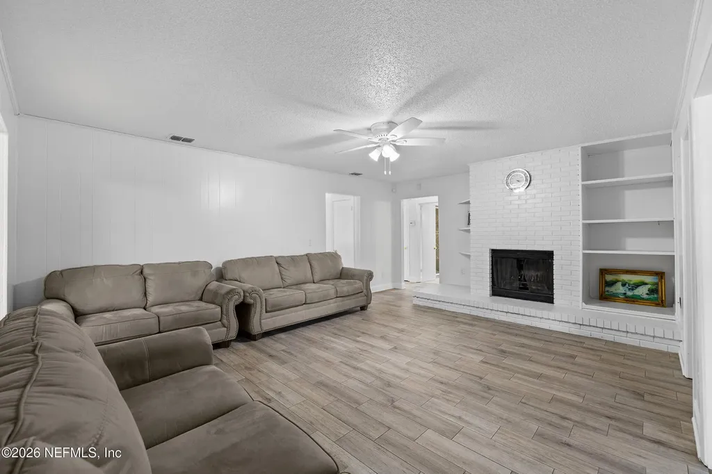 3383 Chrysler Drive Jacksonville FL 32257