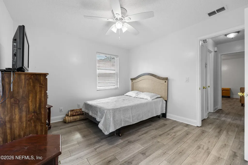 3383 Chrysler Drive Jacksonville FL 32257