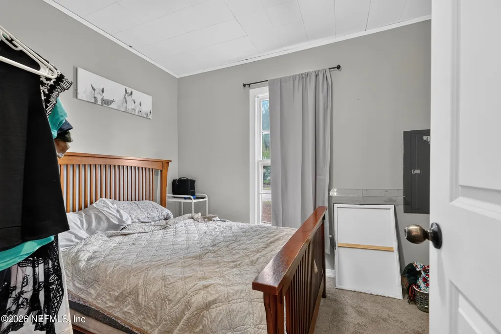 2 N Oakridge Avenue Green Cove Springs FL 32043