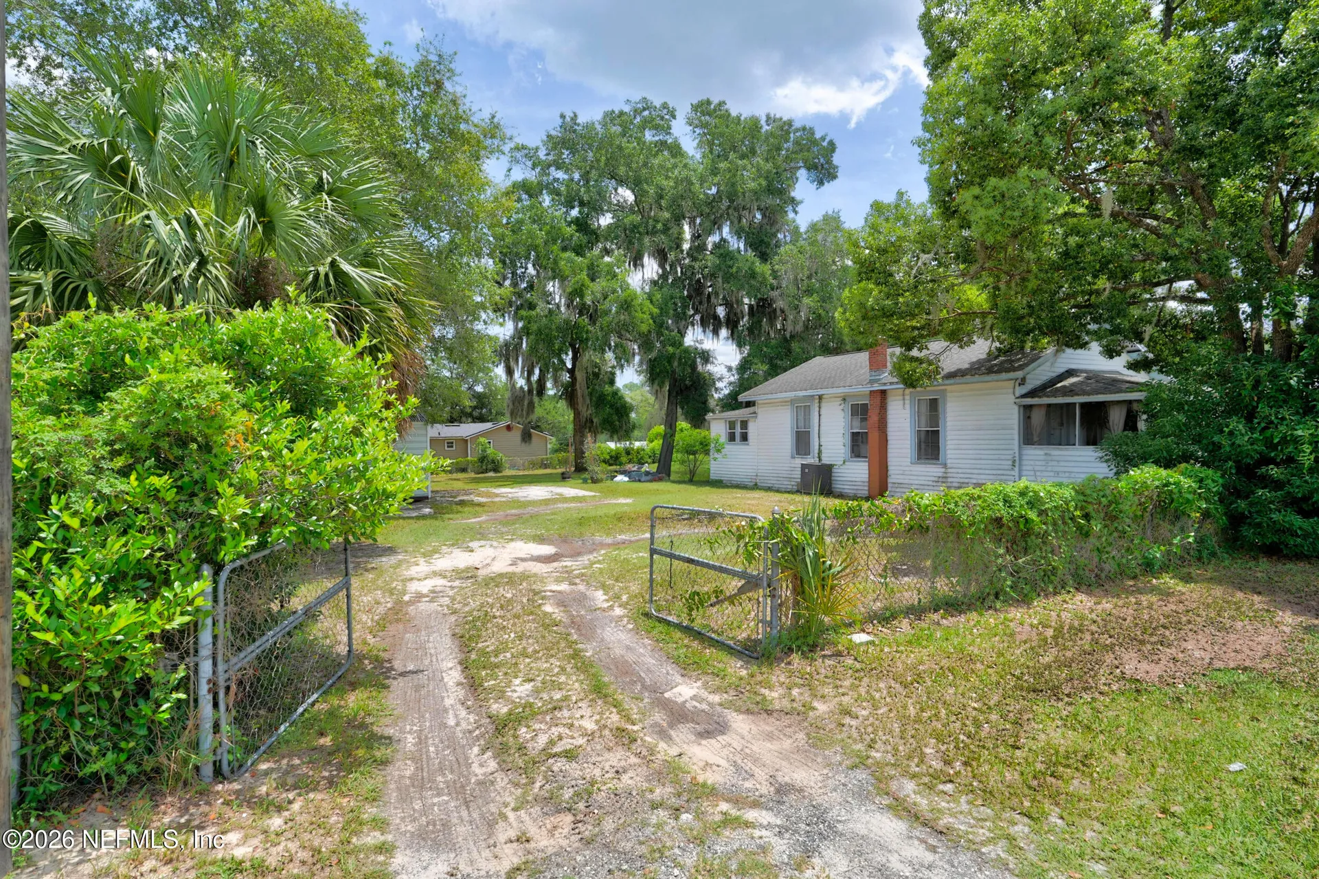 2 N Oakridge Avenue Green Cove Springs FL 32043