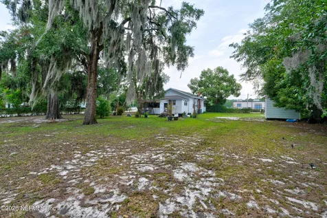 2 N Oakridge Avenue Green Cove Springs FL 32043