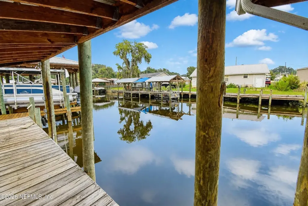 25 Scott Street Welaka FL 32193